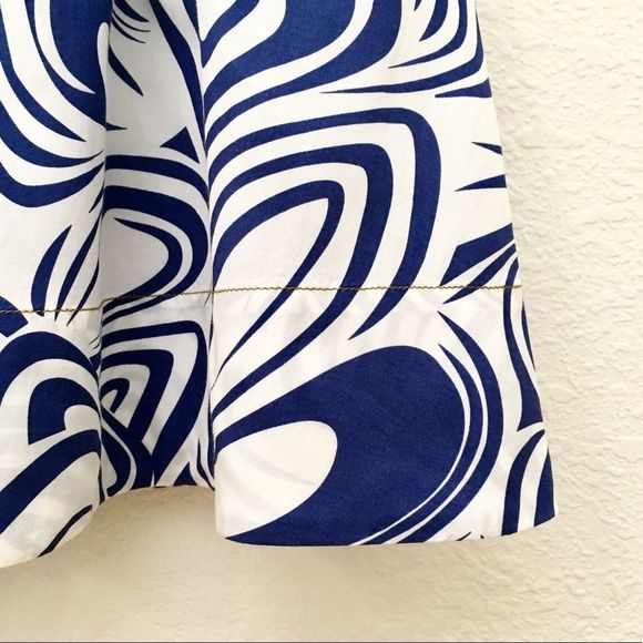 CAbi Swirl Graphic Print Lombard Skirt Style #470 - Picture 5 of 7